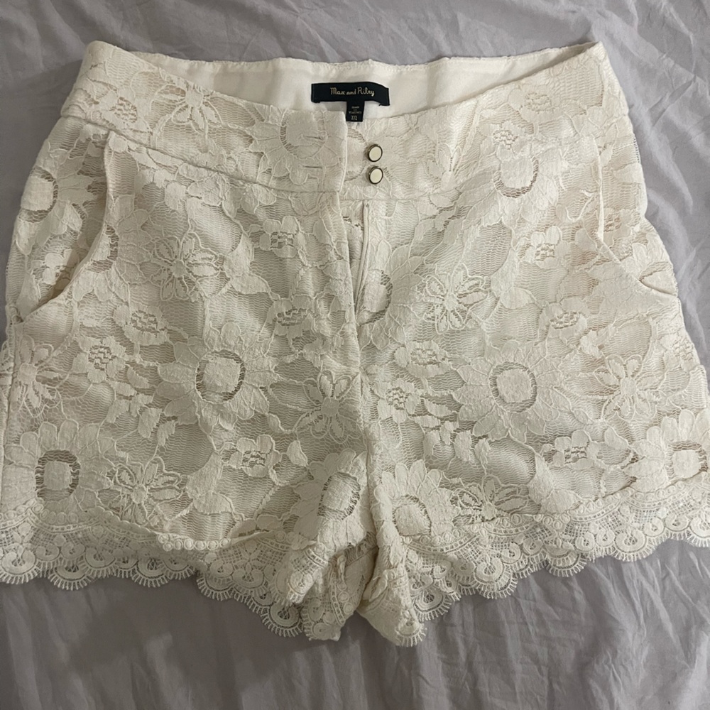 Cream lace shorts